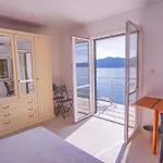 3 Bedroom House With Private Sea Access Vakantiehuis Slano