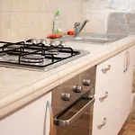 3 Bedroom House With Private Sea Access Vakantiehuis *