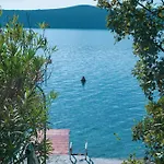 3 Bedroom House With Private Sea Access Vakantiehuis Slano