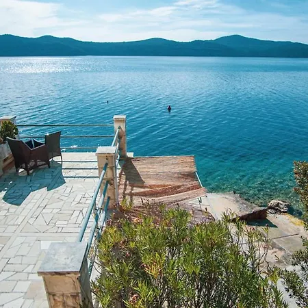 3 Bedroom House With Private Sea Access Slano