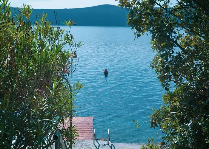 3 Bedroom House With Private Sea Access Holiday home Slano