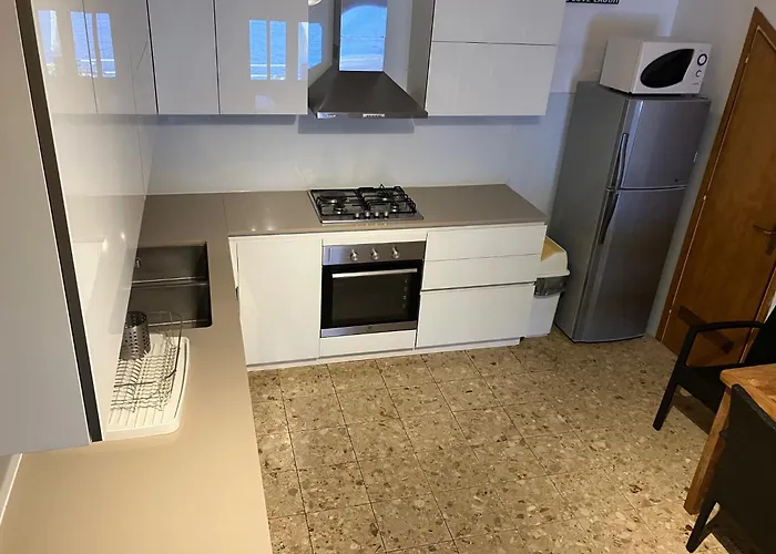 3 Bedroom House With Private Sea Access * Slano